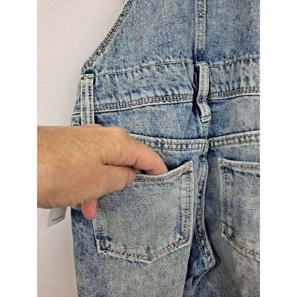 Old Navy Youth Overall,  NWT.   Light Blue Wash,  Size 5. - Picture 9 of 12